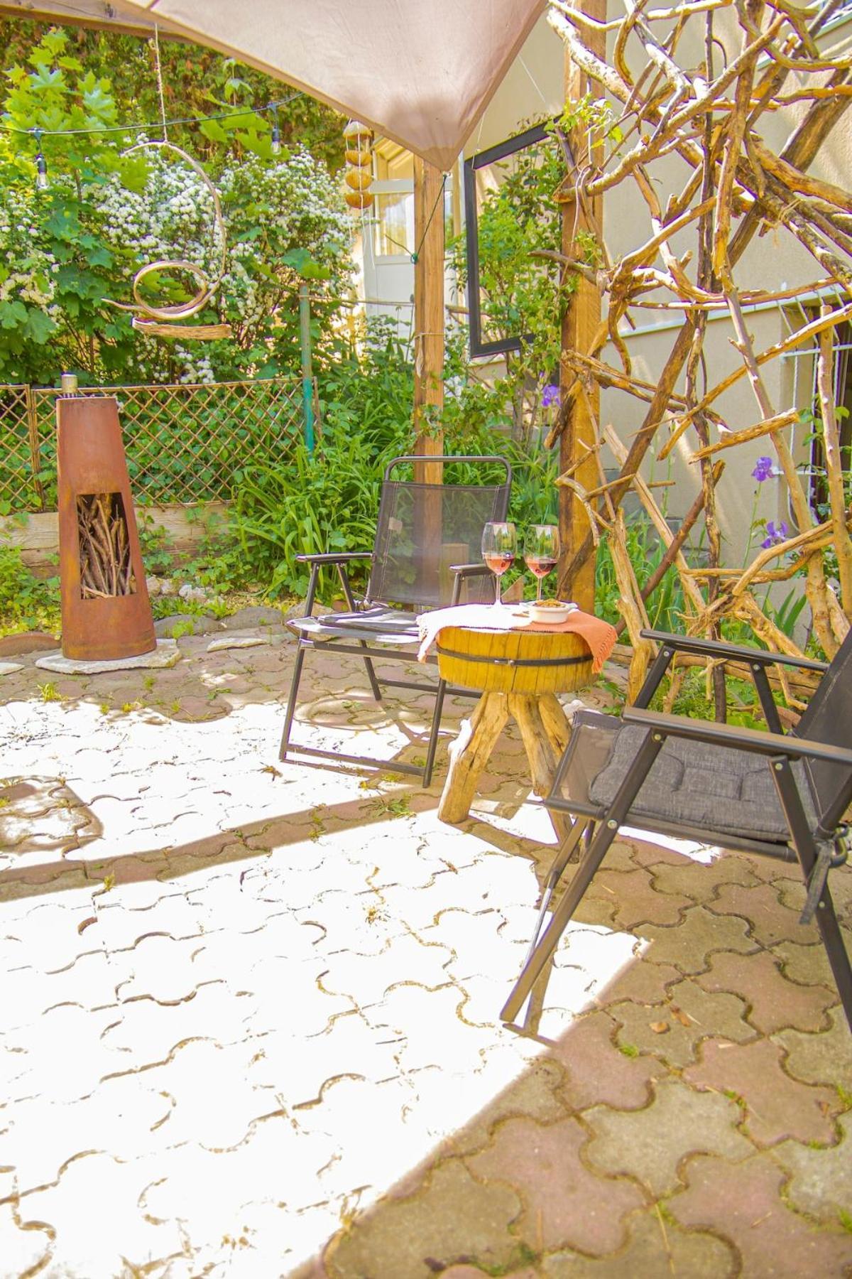 Apartament Lupeni Alley Cozy Apartment&private Garden *
